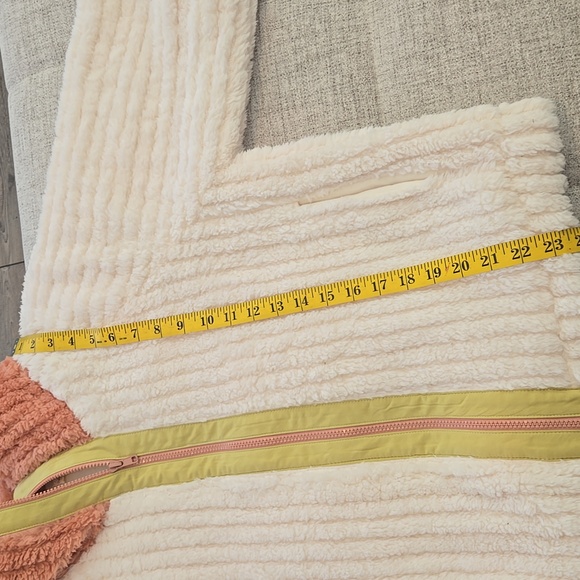 Hem & Thread Cream Sherpa Teddy Jacket - Picture 11 of 11